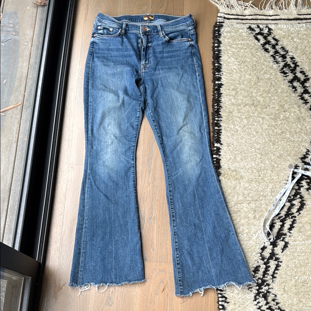 Women's Blue Flared Jeans. Mother brand 30.